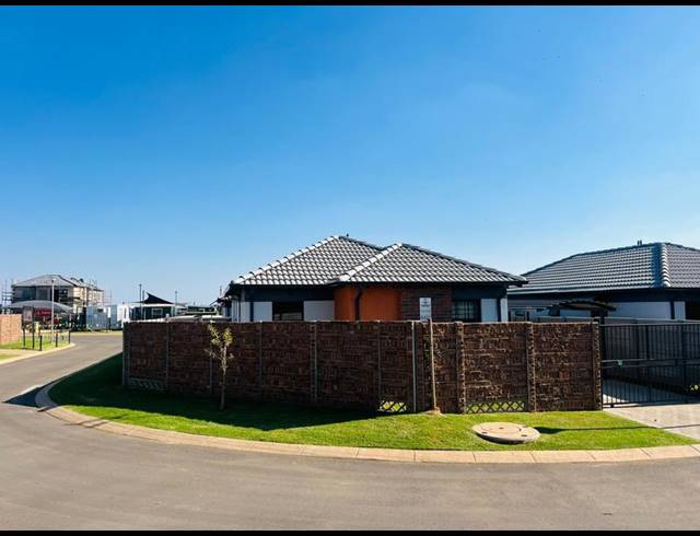 3 BEDROOM HOUSE FOR SALE IN SKY CITY